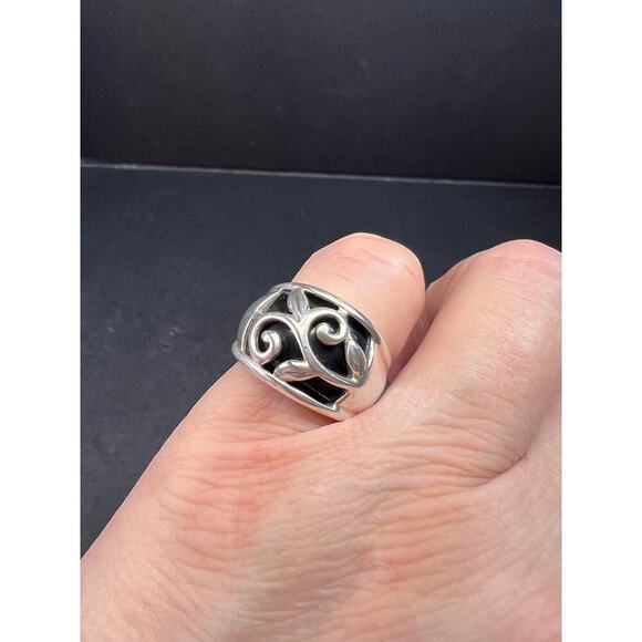 Vintage sterling silver black onyx ring size 5 - Picture 3 of 15